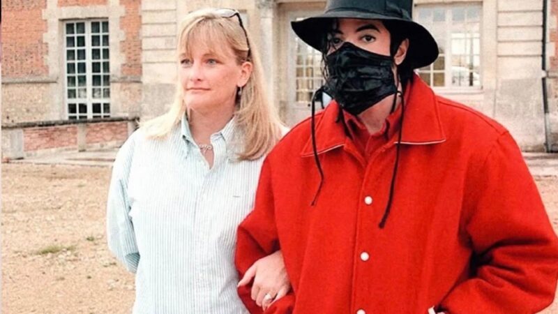 Viața retrasă a lui Debbie Rowe, fosta soție a lui Michael Jackson. Noi detalii despre nașterea copiilor