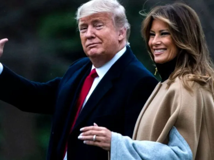 Blonda lui Trump, la picioarele președintelui, îi cere iertare în scrisori. Melania reapare și face haz de situație
