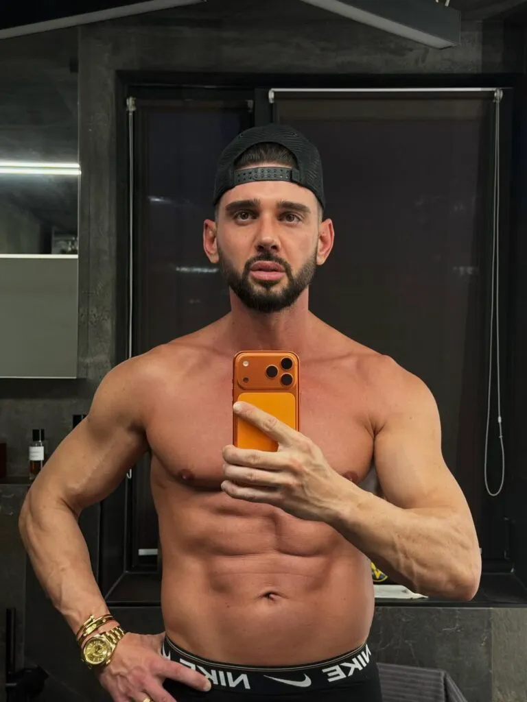 A reușit operația la nas a lui Dorian Popa? Imaginile cu noul look sunt de neratat