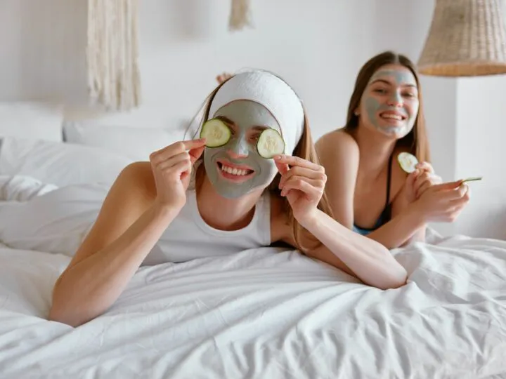 Beneficiile măștilor cu argilă: detoxifiere și îngrijire delicată pentru orice tip de ten