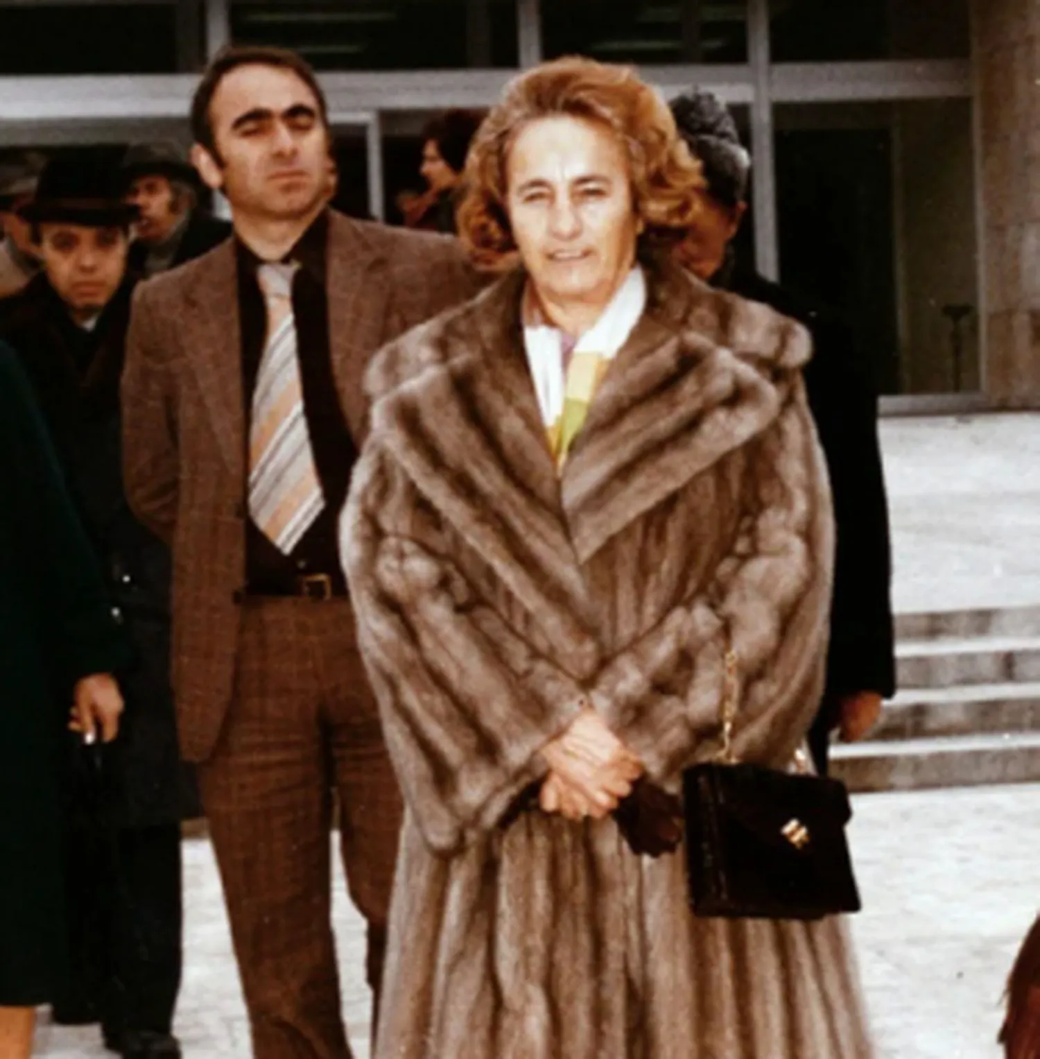 Elena Ceaușescu, rece și distantă, chiar și de ziua de naștere. Ce cadouri primea Tovarășa de la familie