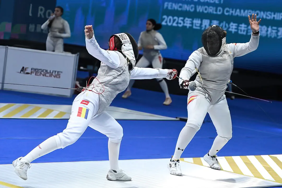 Sportiva din Timișoara care a impus România la o competiție din Peru. Alexandra Adoch este deja cea mai bună floretistă din țară