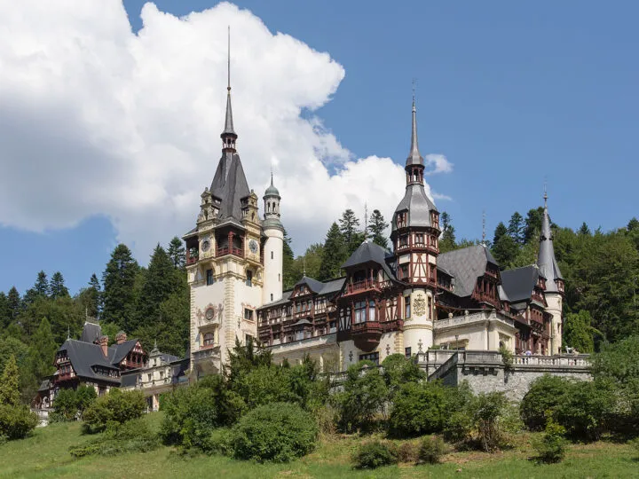 Tehnologie SF în anul 1900! Castelul Peleș făcea curățenie „smart” cu 100 de ani înaintea noastră