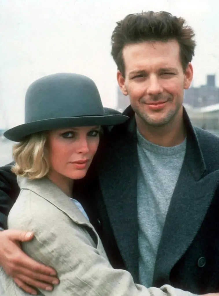 Cum arată, la 72 de ani, Kim Basinger, partenera lui Mickey Rourke din „9 săptămâni și jumătate”