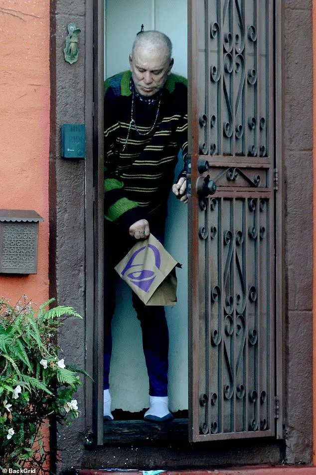 Mickey Rourke apelează la mila publică pentru a-și plăti chiria