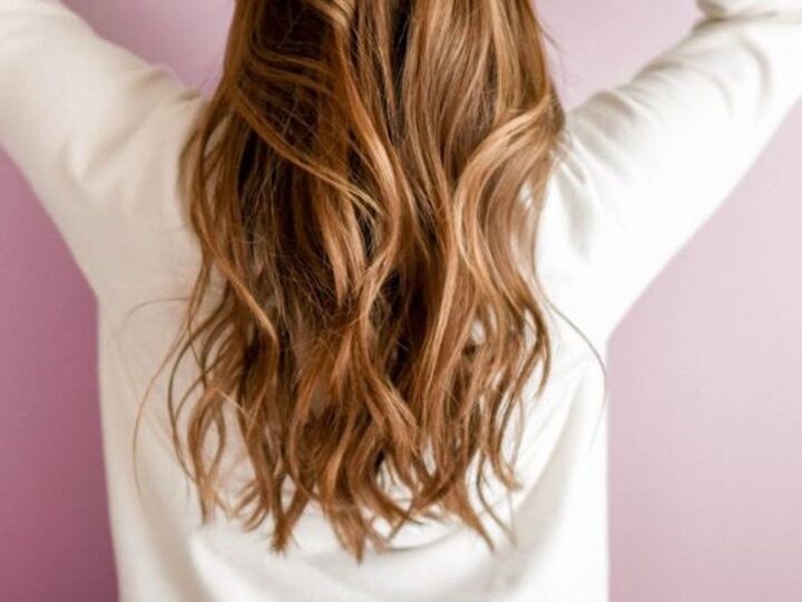 Un chelios la farmacie: Dați-mi o lotiune pentru creșterea părului. Leșini de râs ce urmează