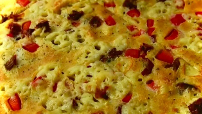 Pizza la tavă, rețeta rapidă – fără frământat sau dospit