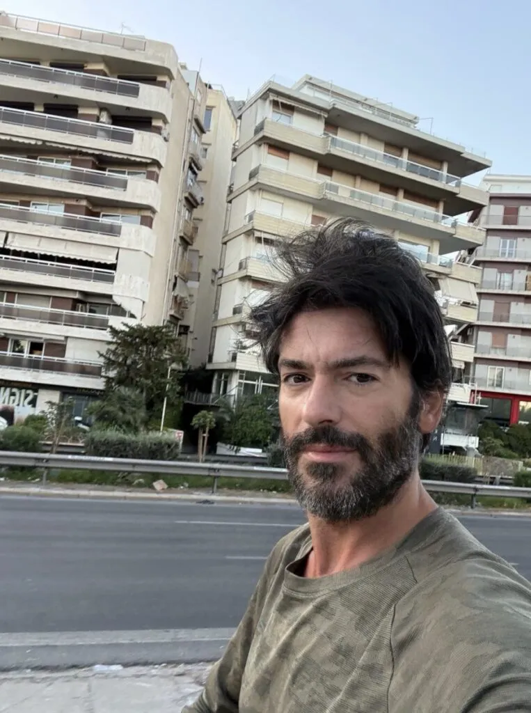 Adela, ce i-ai făcut lui Radu Vâlcan? Prezentatorul de la „Insula iubirii”, de nerecunoscut! Nu l-ați mai văzut niciodată așa