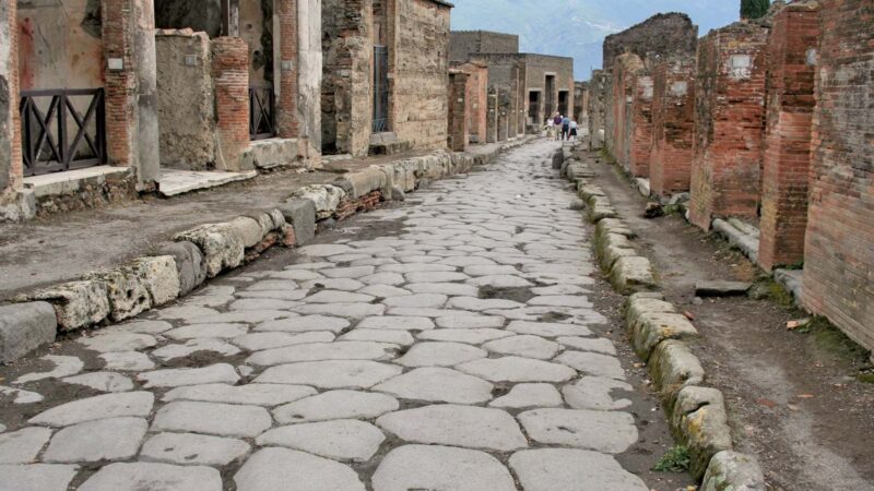 Imagini picante din Antichitate. Ce au scris romanii pe pereții din Pompeii