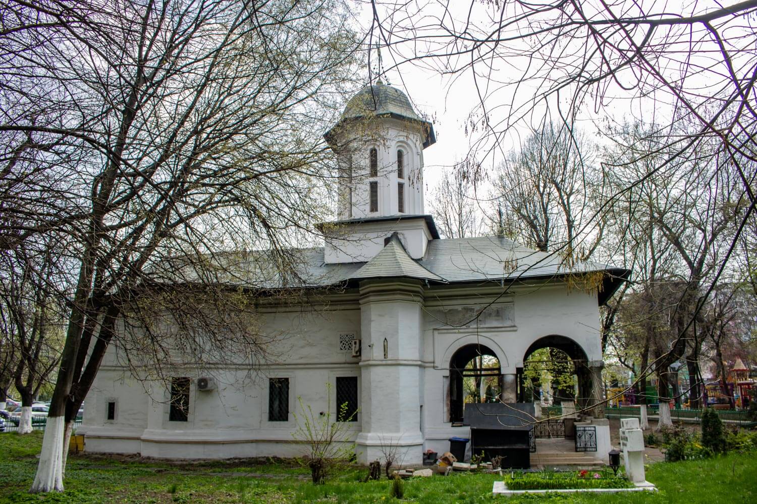 Povestea Bisericii Slobozia din București. A fost ridicată peste o groapă comună în anul 1631