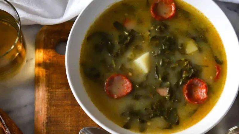Supă tradițională portugheză pentru iarnă. Rețeta este delicioasă și are o textură catifelată