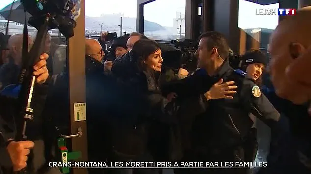 Incendiul din Crans-Montana. Huiduită de familiile victimelor, proprietara clubului din Elveția a leșinat la audieri 