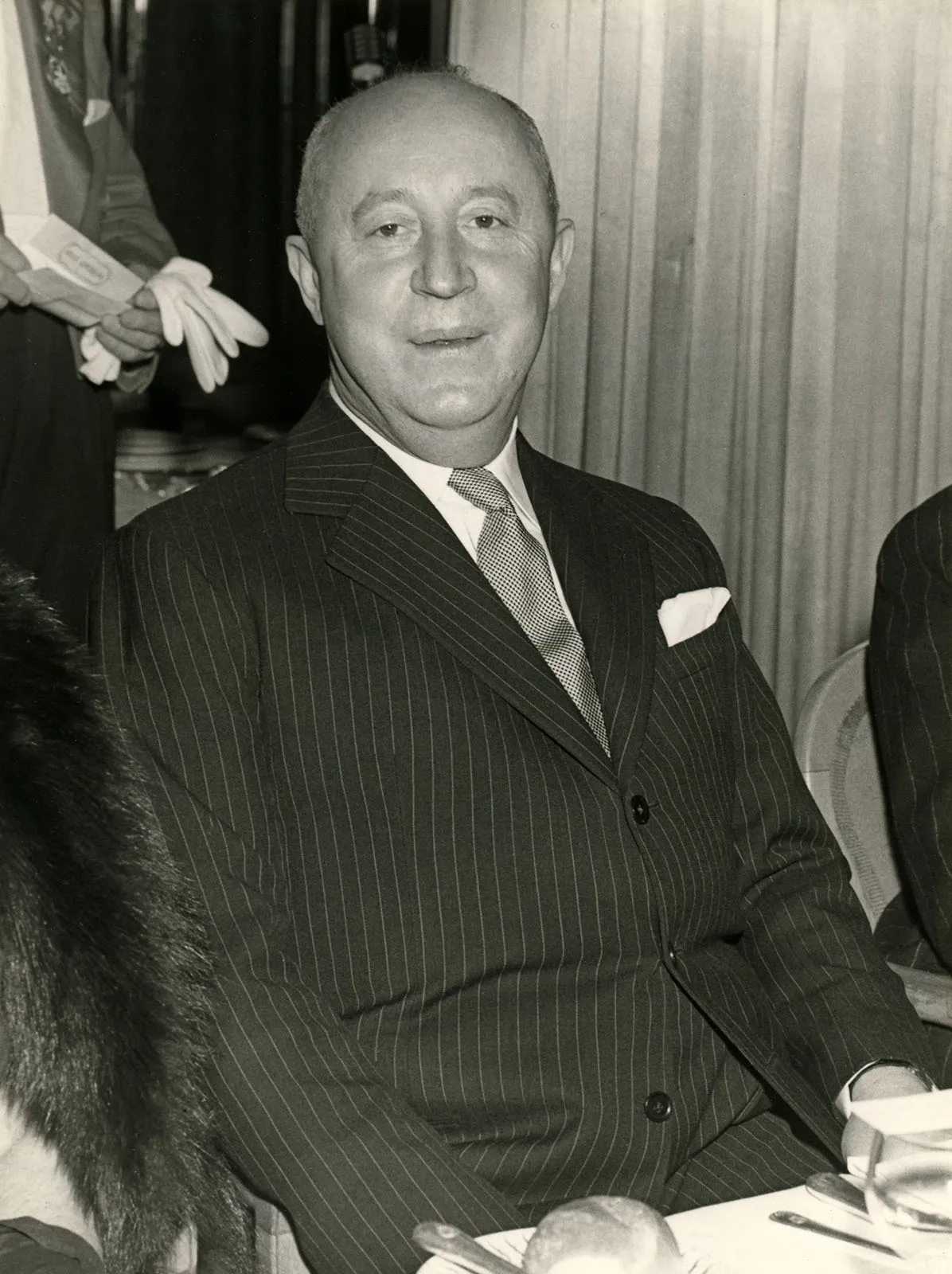 Miss Dior, povestea adevărată. Sora marelui designer a inspirat parfumul legendar 5 Miss Dior, povestea adevărată. Sora marelui designer a inspirat parfumul legendar