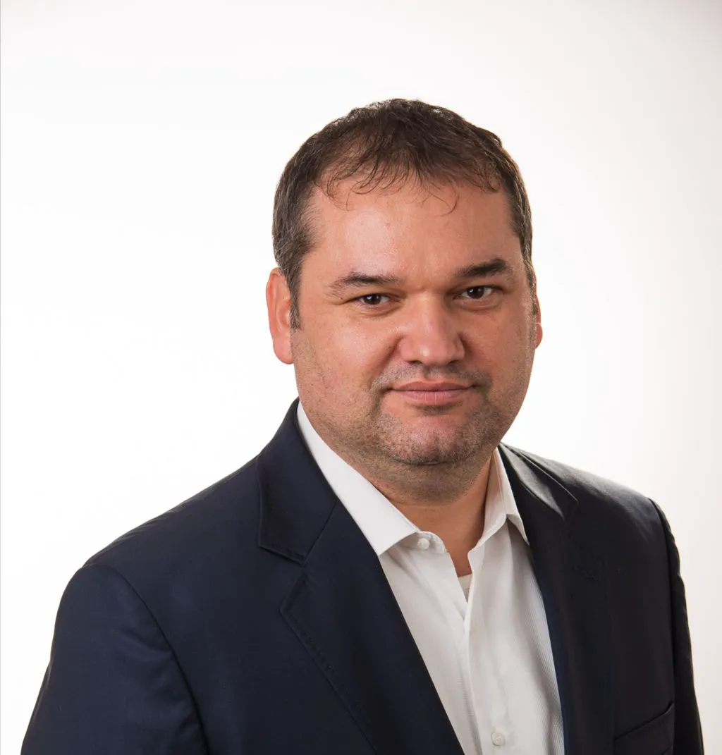 Reforma administrației, adoptată de Guvern. Șoferii care nu-și plătesc amenzile, în pericol 