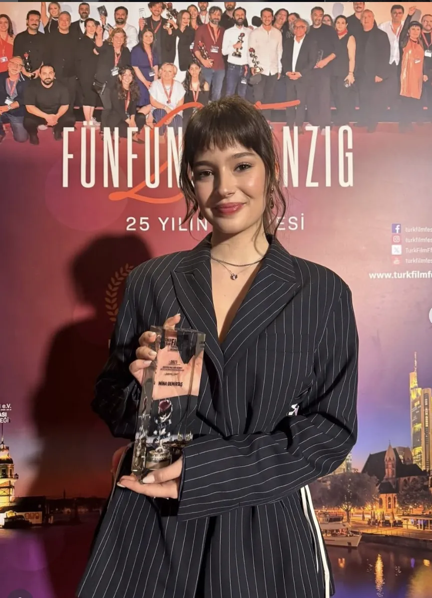 Actorul din Golden Boy dă lovitura din nou. A stârnit deja controverse cu noul rol 