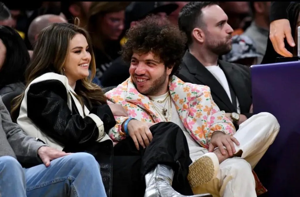 Selena Gomez presată să divorțeze de Benny Blanco. Fanii, șocați de picioarele murdare și pârțuri
