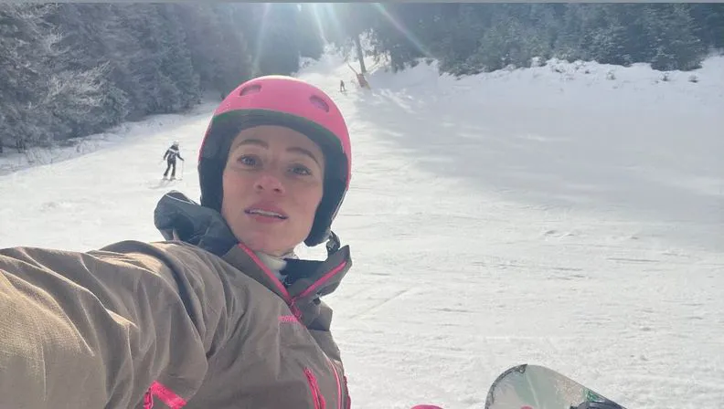 Soția prințului Nicolae a făcut spectacol pe pârtie. E cea mai cool figură a Casei Regale din România