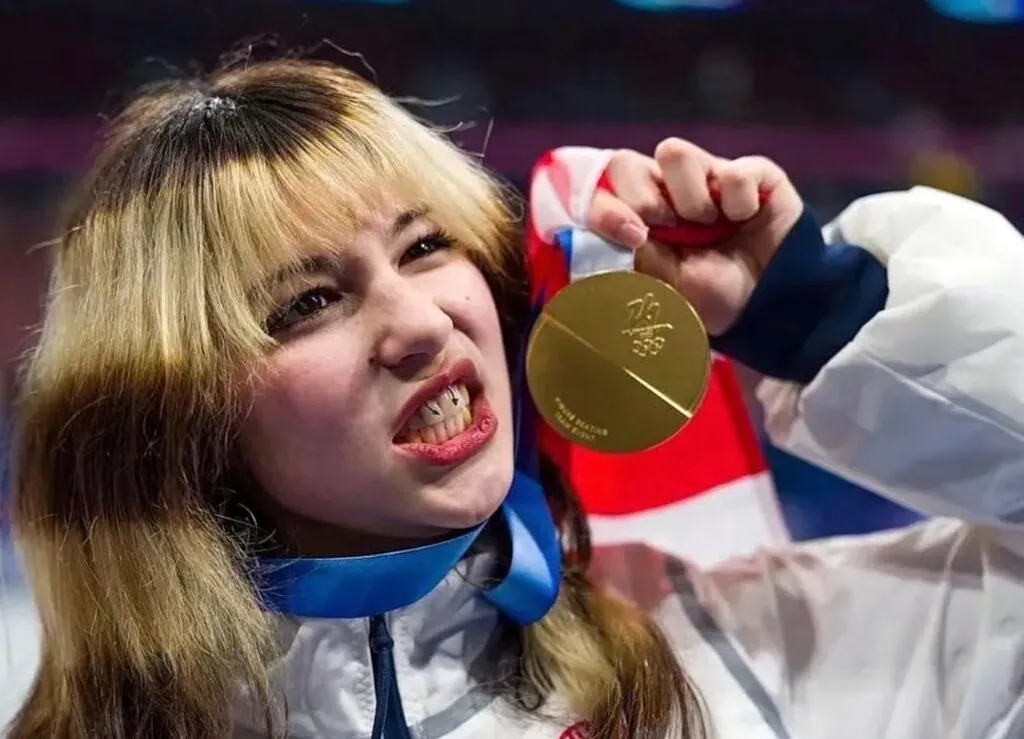 Alysa Liu, dubla medaliată cu aur la Jocurile Olimpice 2026, viață de familie neobișnuită. Tatăl a decis că așa e mai bine