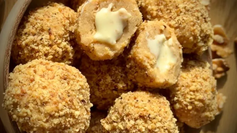 Marlenka, varianta bomboane de casă – desert fin cu miere și nucă. Rețetă
