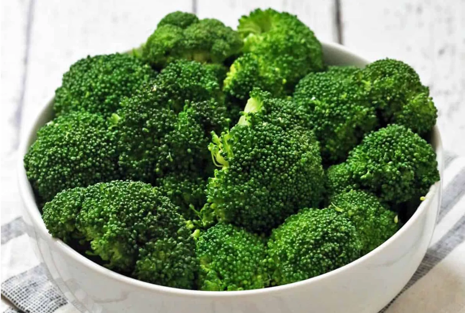 Broccoli, medicamentul din farfurie. Specialiștii spun că e ideal pentru menținerea glicemiei și susține sănătatea intestinului