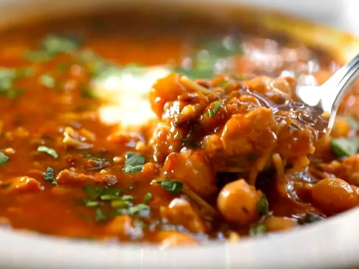 Rețeta de ciorbă marocană. Preparatul este perfect pentru iarnă