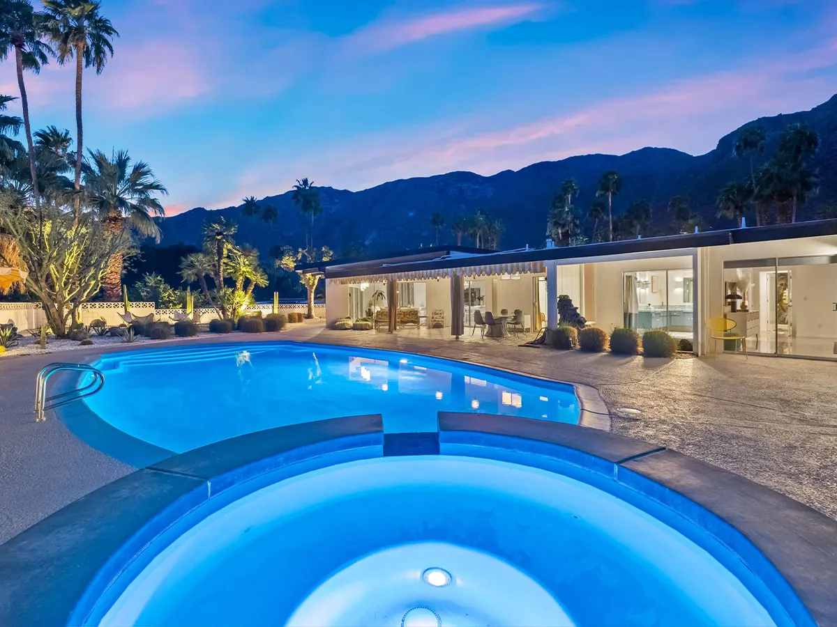 Casa lui Marilyn Monroe, scoasă la vânzare pentru o sumă fabuloasă. Actrița a locuit pe 40 de proprietăți 5 Casa lui Marilyn Monroe, scoasă la vânzare pentru o sumă fabuloasă. Actrița a locuit pe 40 de proprietăți