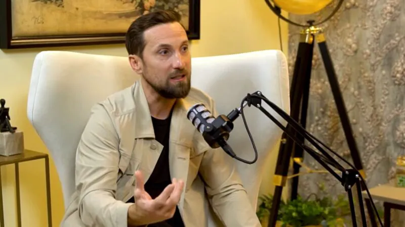 Dani Oțil, sclifosit la mâncare. Detestă salata orientală, iar în copilărie mama i-a gătit doar trei preparate culinare