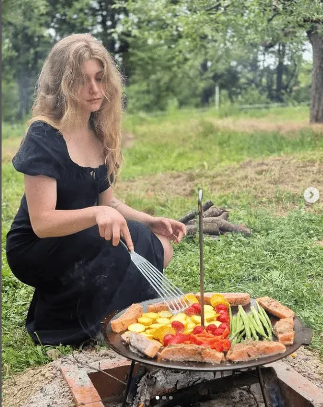 Transformarea fetei lui Dragoș Bucur și a Danei Nălbaru. Părinții spun că o hrănesc bine