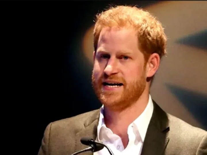 Părul prințului Harry, subiectul unei „anchete” serioase. Glumele au curs pe bandă rulantă