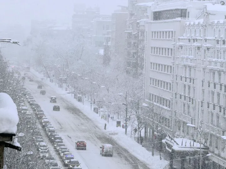 ISU, analizat de un psihiatru trezit la 4 dimineața de RoAlert pentru ninsoare: „O societate expusă la tonuri apocaliptice…”