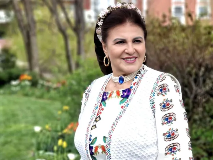 Povestea emoționantă a copilăriei Irinei Loghin. „Tata m-a bătut o singură dată, că jucam popice și babaroase cu nasturi”