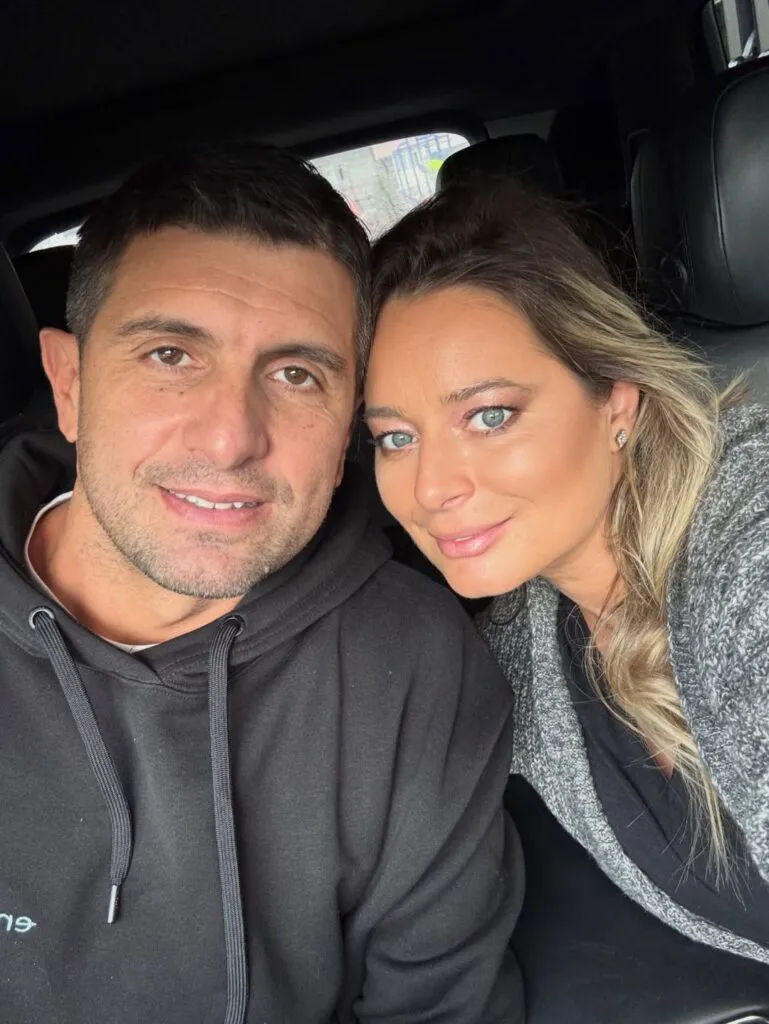 Laura Cosoi, dialog straniu între ea și fiica ei: „Însărcinată sunt deja, deci nu are ce să mi se mai întâmple”. A plecat cu soțul singuri în vacanță