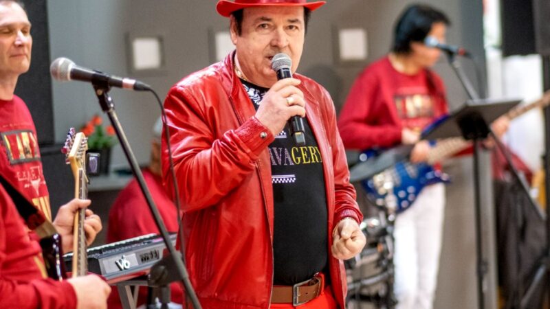 Liderul formației Azur, Nelu Vlad, povestește cum îl duceau Irina Loghin și Ion Dolănescu la restaurant