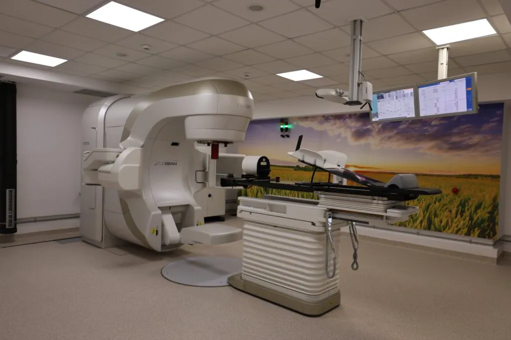 Primul buncăr oncologic de acest tip dintr-un spital public. Rogobete: „România intră într-o nouă etapă a tratamentului oncologic”