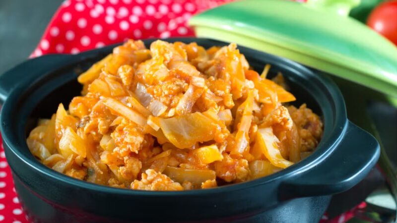 Orez cu varză, o delicatesă în perioada iernii. Rețeta călugărilor din Muntele Athos