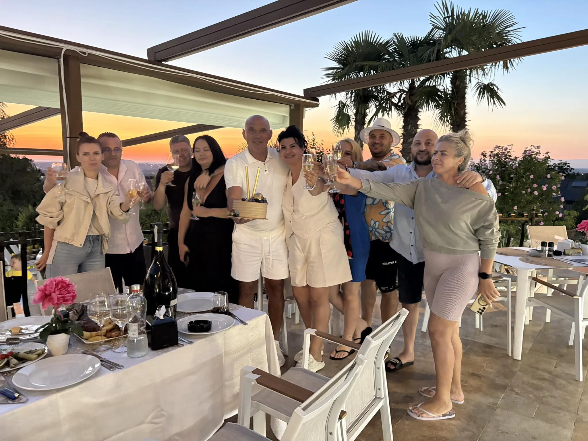 Florin Prunea, disputat de soție și amantă. Scandalul e cât casa: „A plecat pentru că acea femeie nu-i dădea pace” 5 Florin Prunea, disputat de soție și amantă. Scandalul e cât casa: „A plecat pentru că acea femeie nu-i dădea pace”