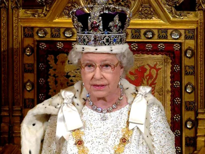 Singurul moment când regina Elisabeta a încălcat protocolul regal și a înclinat capul