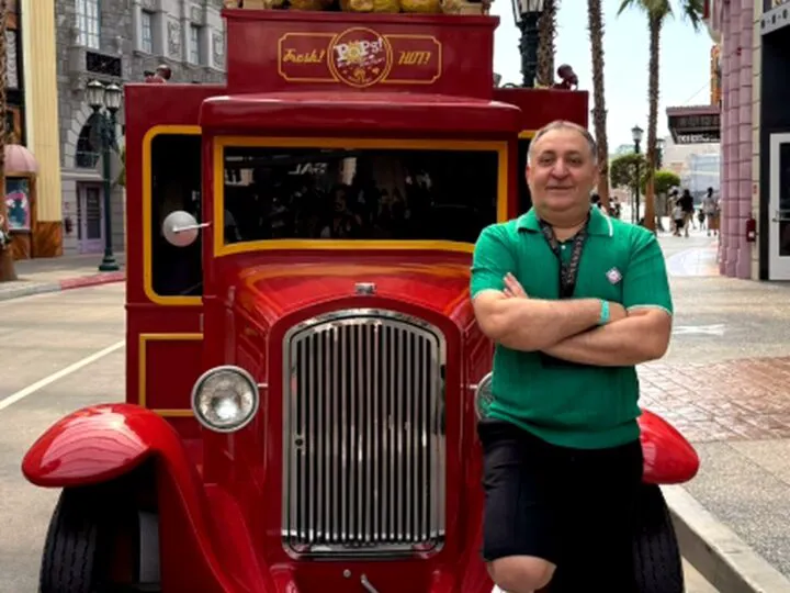 Vali Vijelie, amintiri prețioase despre scorvergile bunicii și milițienii care îl puneau să cânte la secție