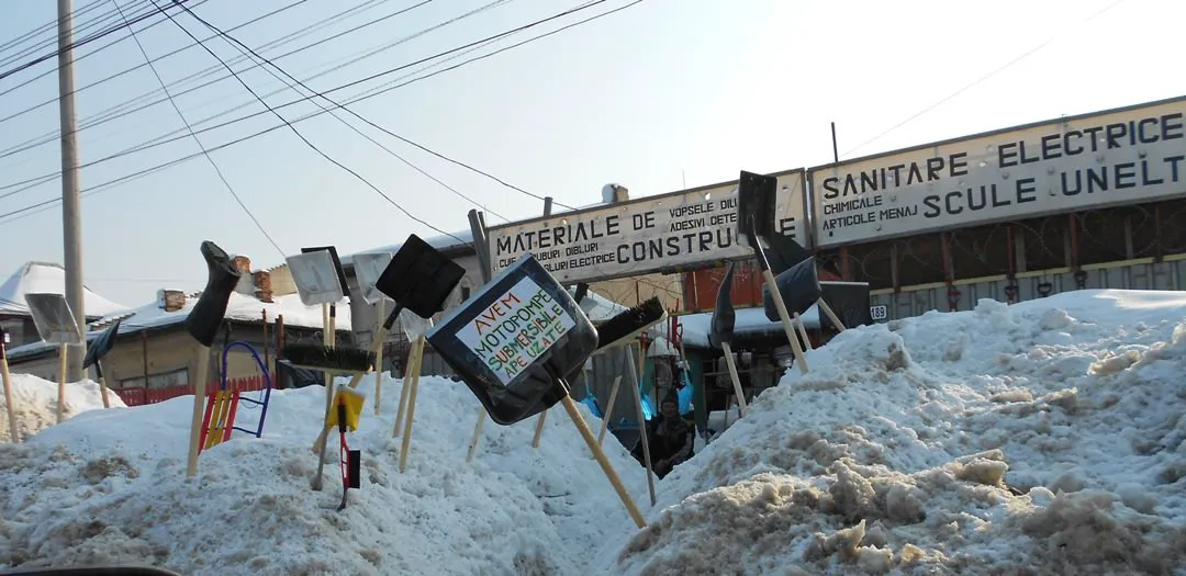 Zăpadă în București, în 18 februarie 2012, cartierul Chitila din Sectorul 1. Foto Simona Ionescu