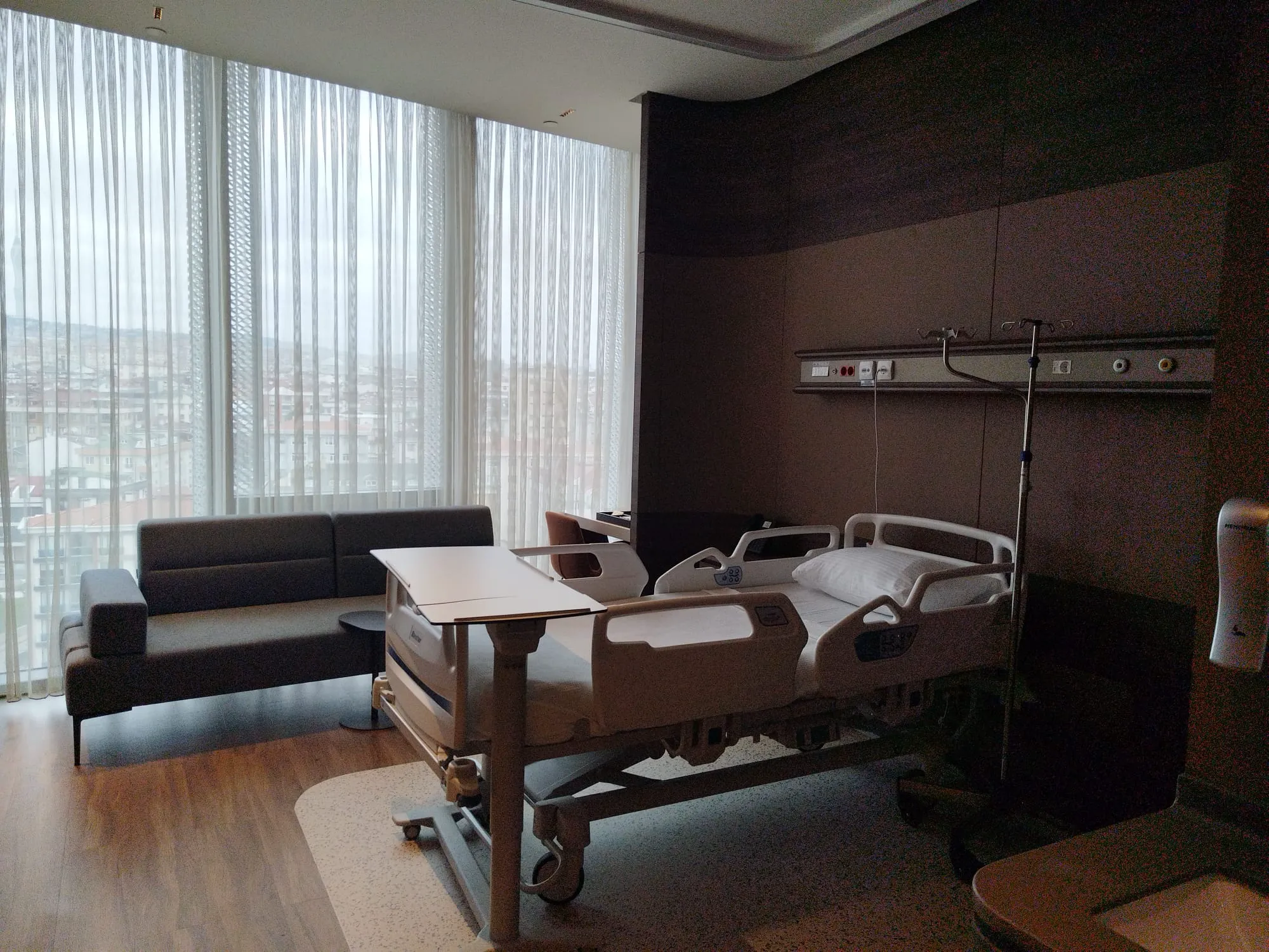 Prof. Dr. Mustafa Ozdogan: Cum tratează cancerul la Spitalul Memorial Goztepe și oferă speranță pacienților din România