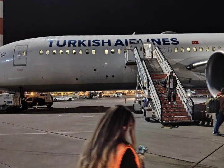 De ce să alegi această băutură la fiecare zbor cu avionul. Sfaturi de la o stewardesă