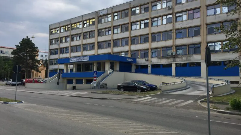 Filmare incredibilă dintr-un spital din România. Pacienții au învins obrăznicia personalului medical