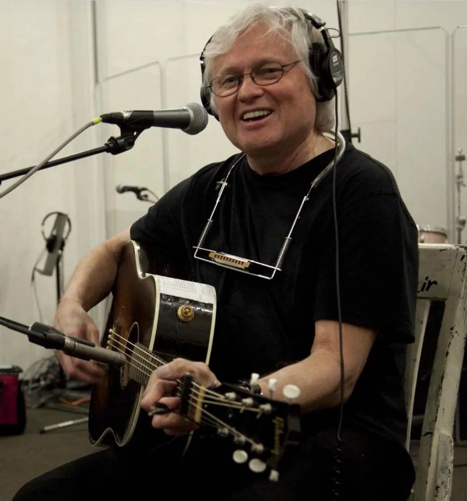 Angelina Jolie este în doliu: a murit un membru important al familiei