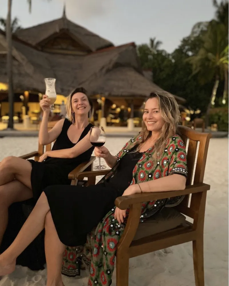 Adela Popescu, dezvăluiri despre vacanța în Maldive cu Laura Cosoi: „Am plecat cu două zile mai devreme, prea mult stres!”