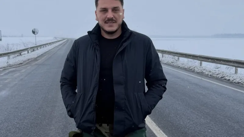 Scandalul din AUR continuă. Makaveli spune dacă George Simion știa de banii primiți, apoi pleacă din țară