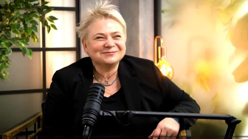 Anca Sigartău, despre plăcerea vinovată, icoana bunicii și omul „absolut minunat pe care îl are alături”. „Voiam să mă duc la mănăstire…”