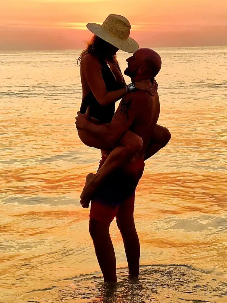 Anca Țurcașiu și-a făcut un tatuaj îndrăzneț. Iubirea pentru Șerban Călin a făcut-o să-și retrăiască prima tinerețe – Foto