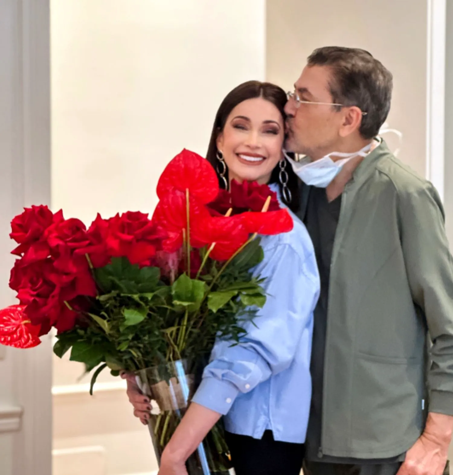 Doctorul Constantin Stan, mesaj emoționant de dragoste pentru Andreea Berecleanu: „Ești iubita mea, soția mea, femeia alături de care, în fiecare seară...” 4 Andreea Berecleanu și soțul său