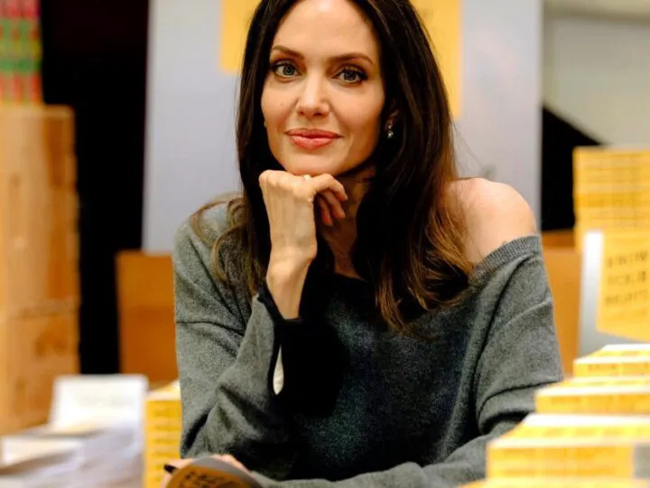 Angelina Jolie este în doliu: a murit un membru important al familiei