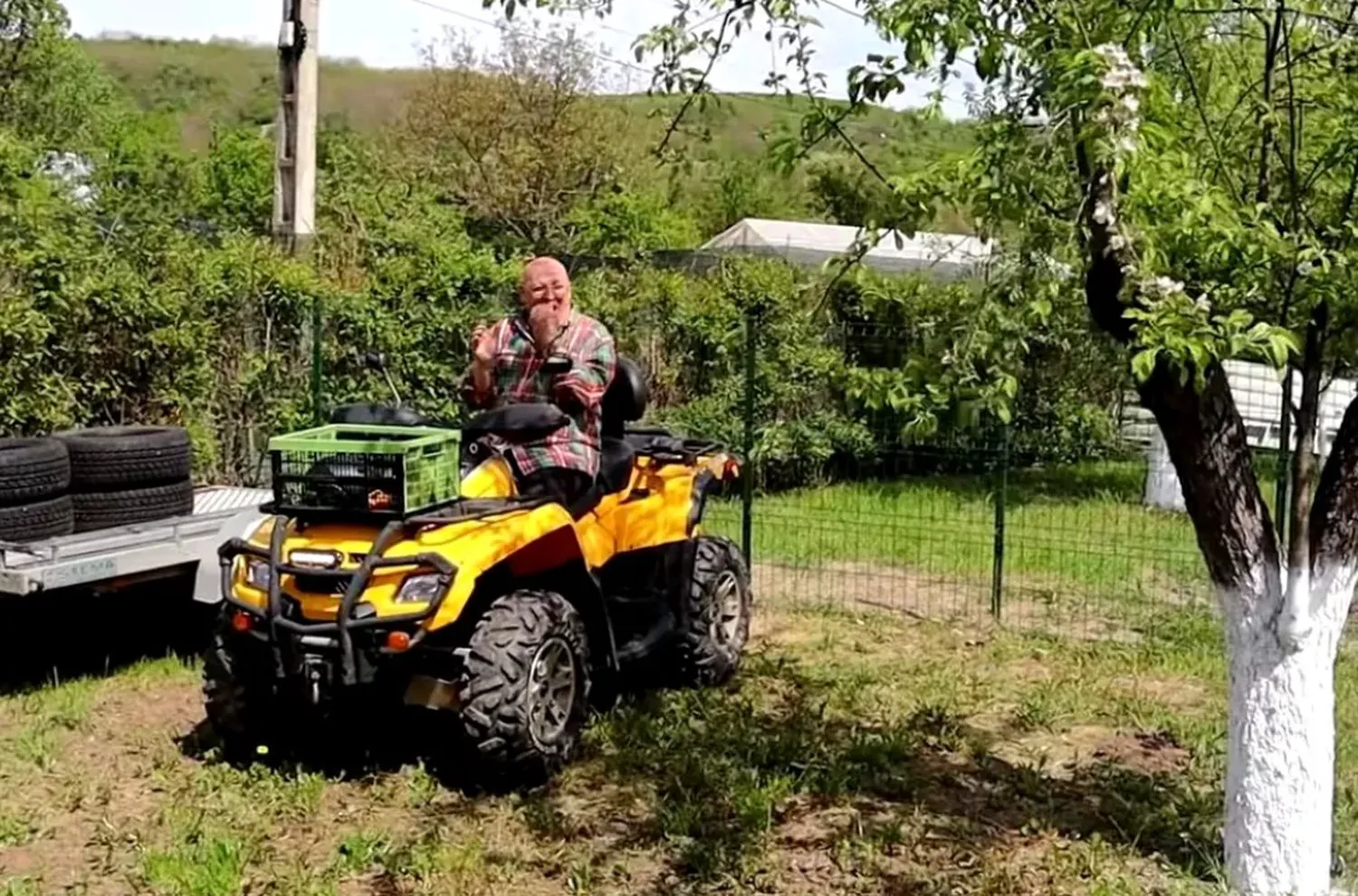 Mama lui Bebe Cotimanis, croitoreasa Irinei Loghin. Actorul povestește motivul pentru care a plecat de la ProTV